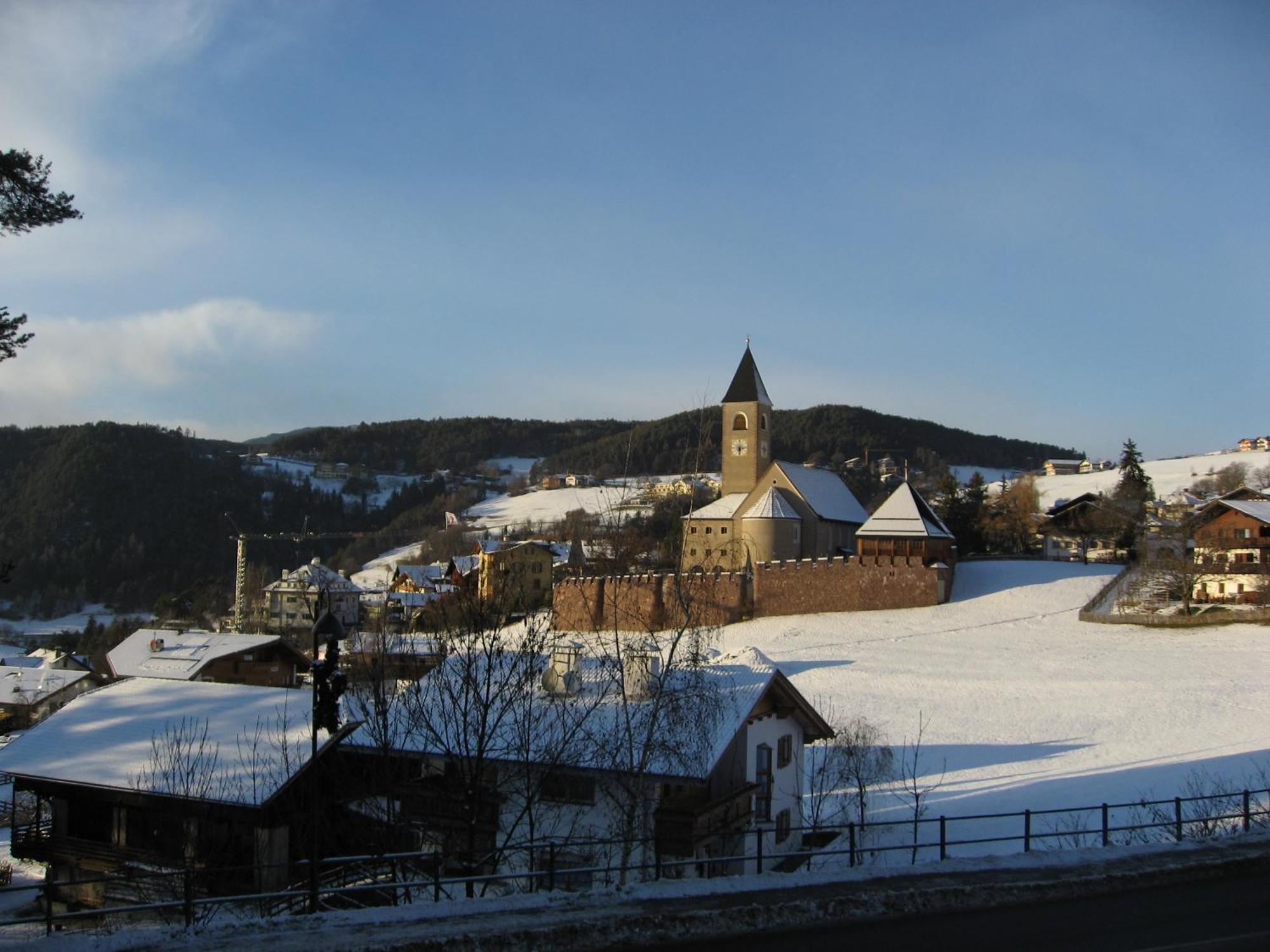 Hotel Garni Hauenstein Siusi Exterior foto